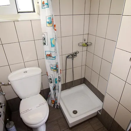 Avra * Szkála Rahoníu