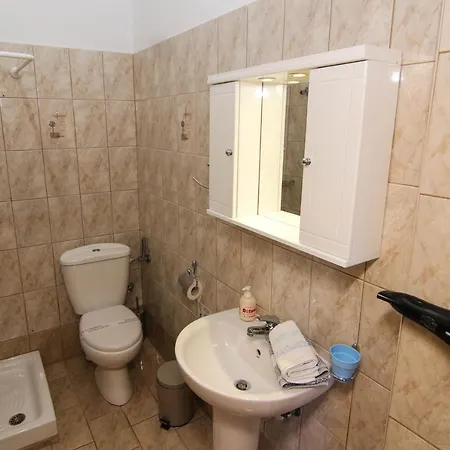 Avra Szkála Rahoníu