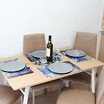 Avra Apartment