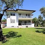 Avra