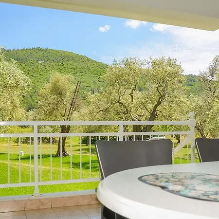 Apartment Avra