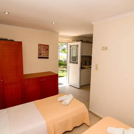 Apartment Avra