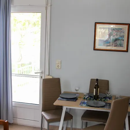 Avra Apartment