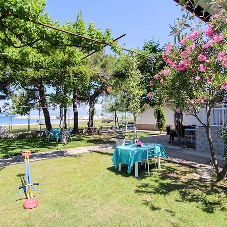 Avra Apartment